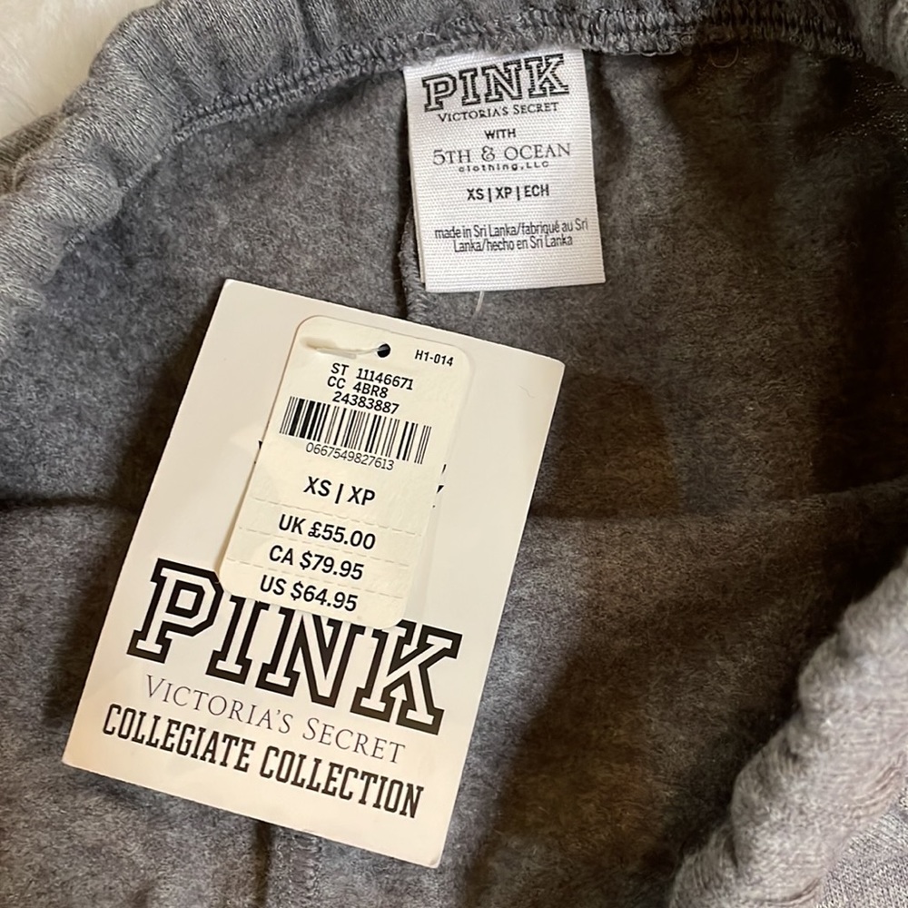 Victoria's Secret PINK Collegiate Collection Sweatshirt & Sweat-pant Set - UGA - Picture 12 of 16